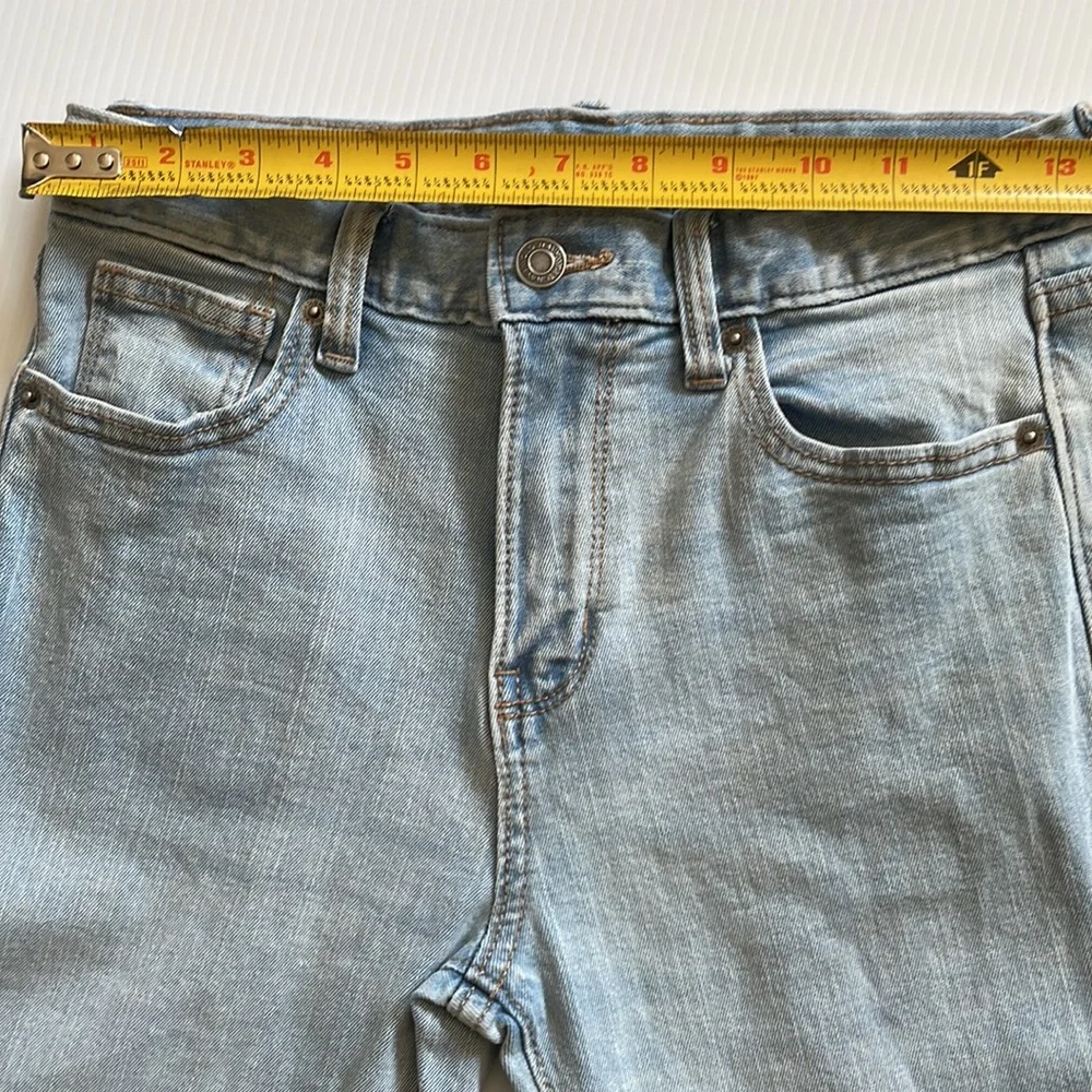 Old Navy light wash skinny Jean with built in flex. Size 14